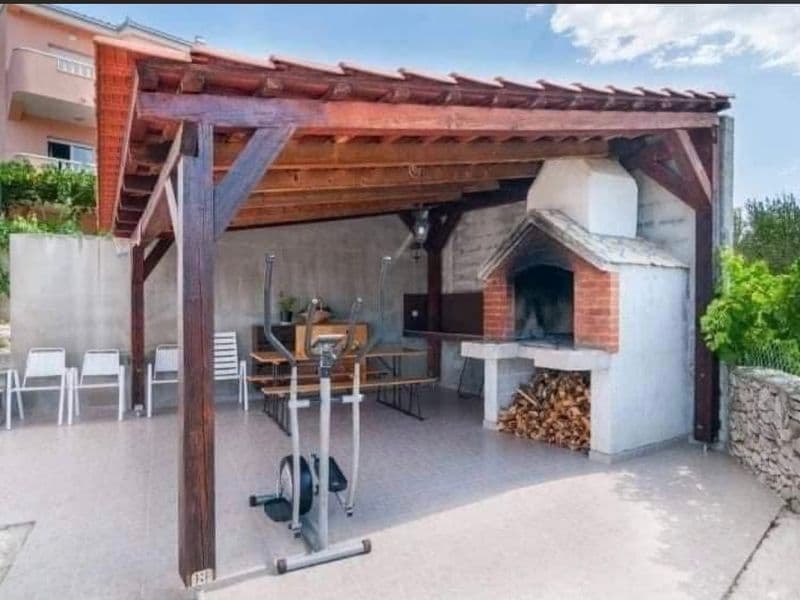 Outdoor BBQ and pergola